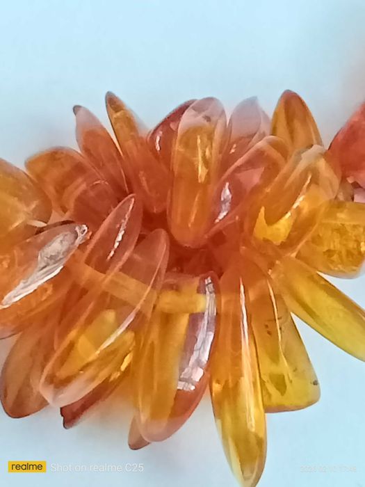 Янтарное ожерелье.