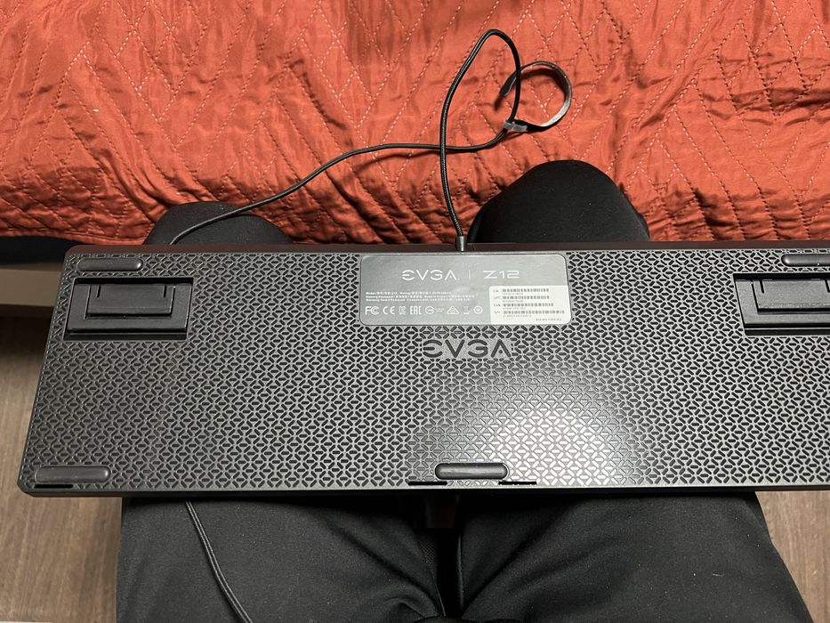 Геймърска RGB клавиатура Evga Z12