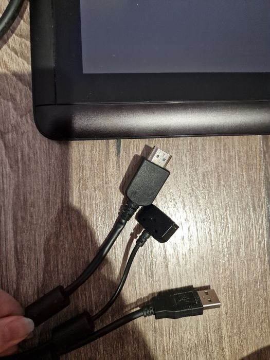 Wacom Cintiq 13HD dth 1300 drawing tablet