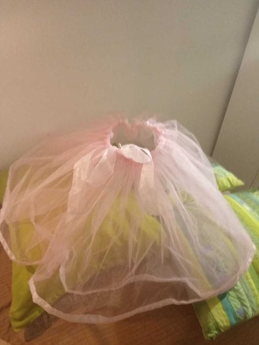 тюлена поличка в бледорозово