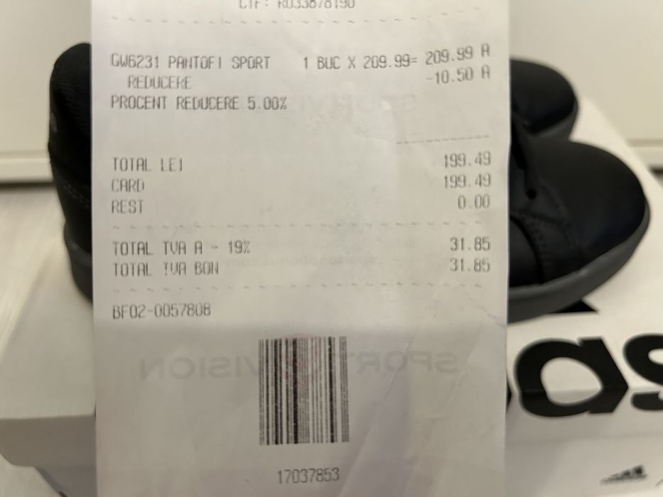 Adidași pentru băieți marimea 36