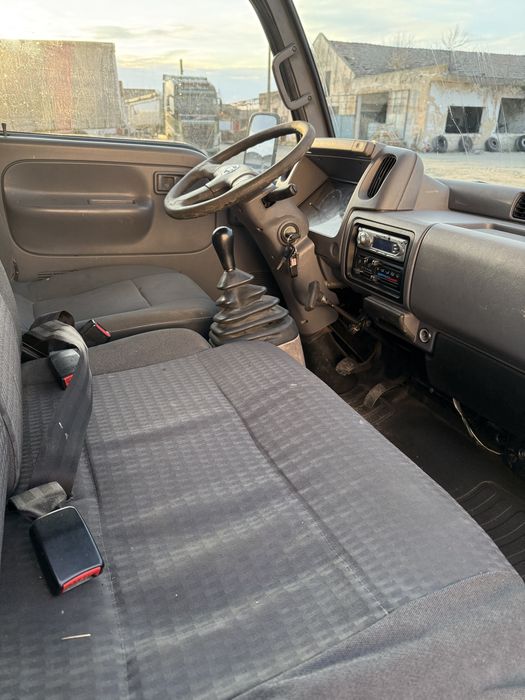 Nissan Cabstar basculabil / climă