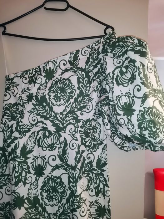 Rochie midi noua model deosebit