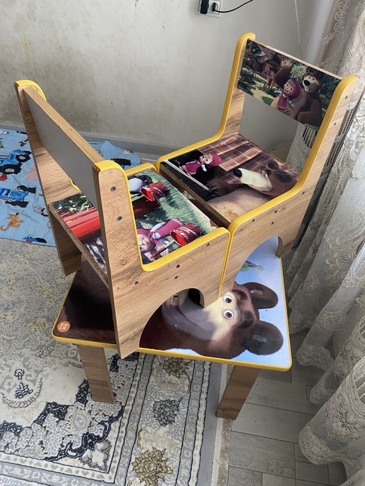 Продам детский стол и стулья
