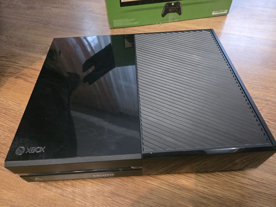 Xbox ONE [с ПОДАРЪК 6 игри]