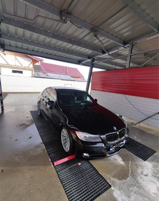 Dezmembrez Bmw e90 320i N43B20A