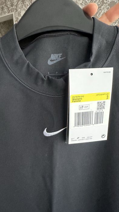 Платье Nike, черное, размер S