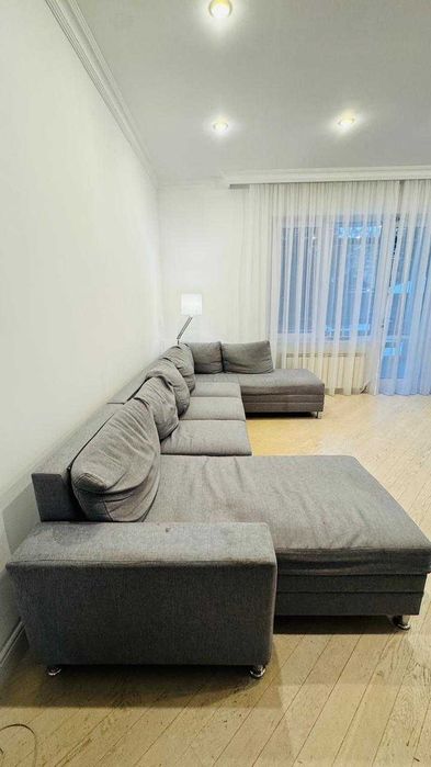 Продам серый диван 3,6 м (б/у)