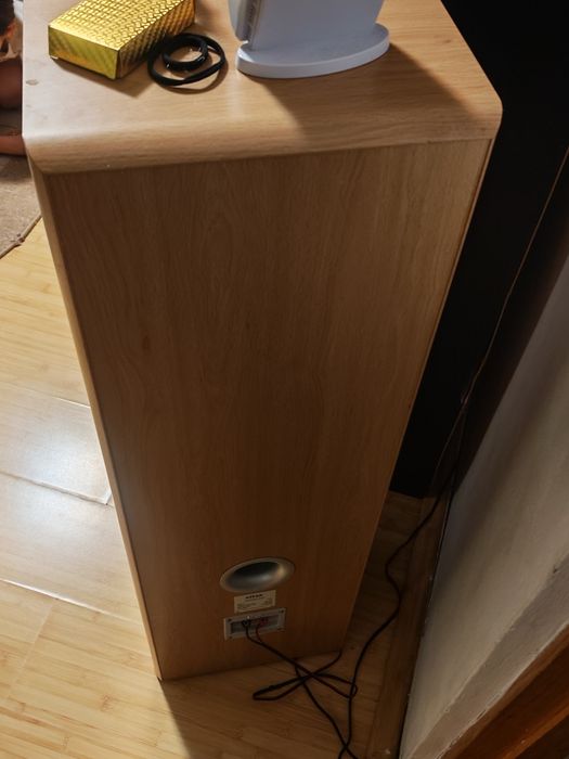 De vânzare amplificator Sony+2 boxe eltax