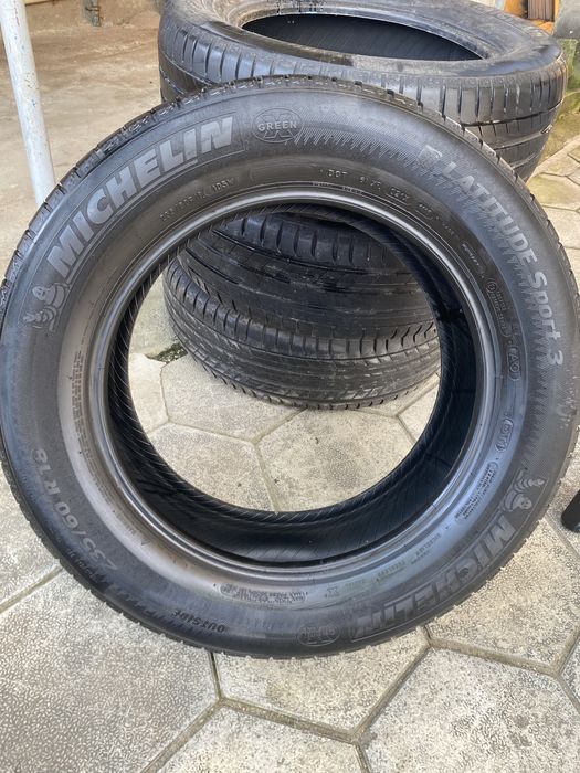 235/60/18 Michelin