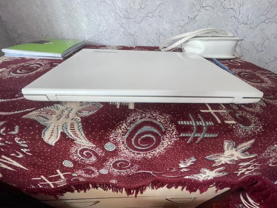 Продам ноутбук Lenovo IdeaPad (Intel Core i7