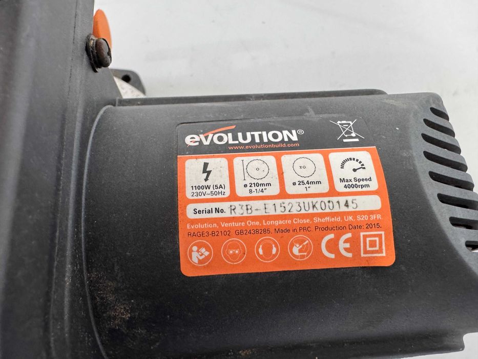 Циркуляр пендула - Evolution 1100W / 210mm