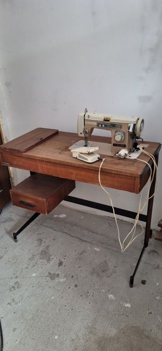 Masina de cusut electrica