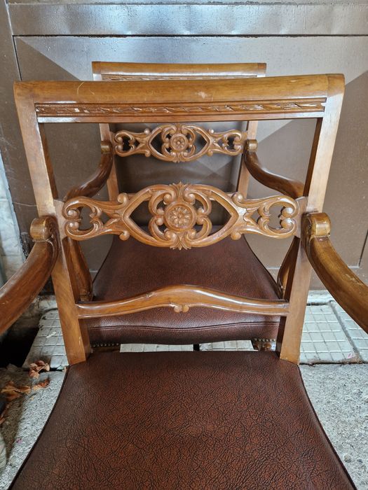 Чифт страхотни антикварни столове кресла в стил Луй 15