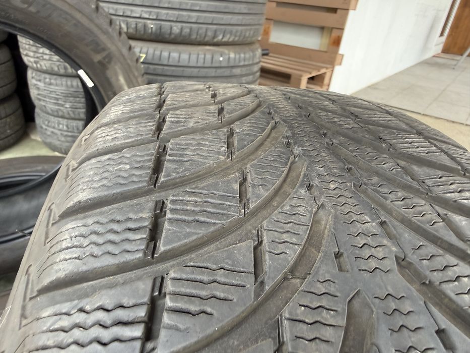 4бр. ОТЛИЧНИ Зимни Гуми С Борд 235/55R/19 **MICHELIN** DOT:0722- 7.0мм.+4.7мм.