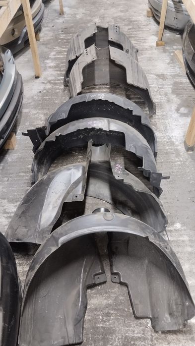 Подкрылки задние  bmw x5 e53 e39 e65