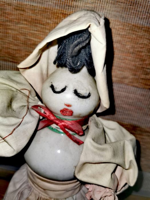 Керамична кукла фигура бутилка wodka polska от 1962 г не отваряна !