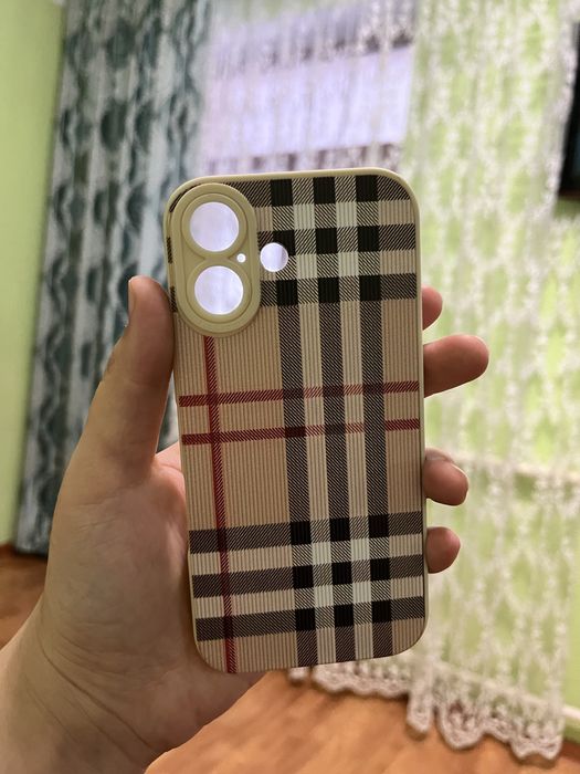 Продается новый чехол на айфон 16