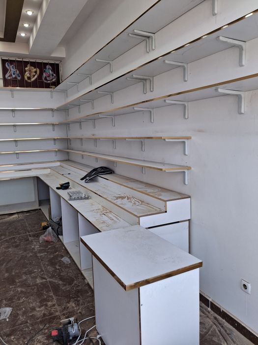 Магазинларга полка витириналар