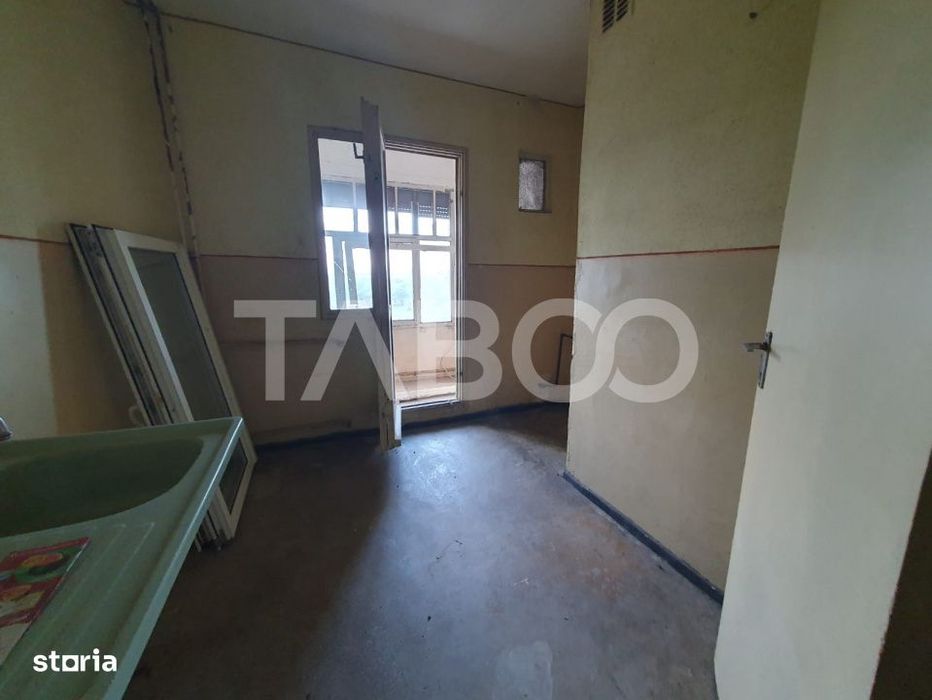 Apartament 2 camere decomandat 45 mp utili zona Plopului