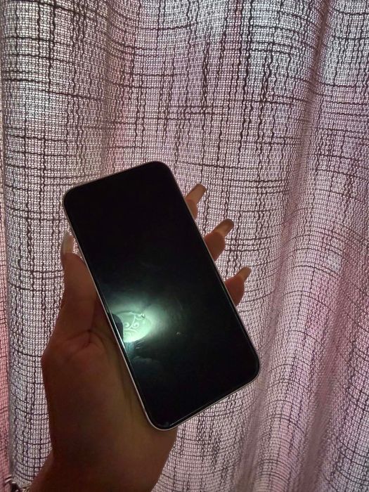 Iphone 13 mini .