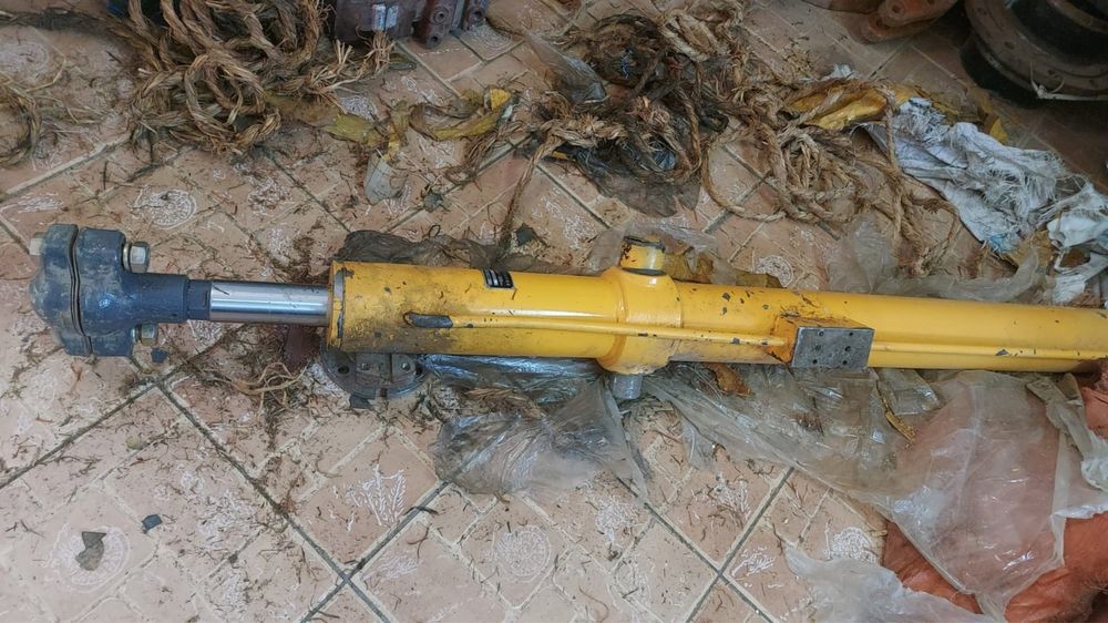 Цилиндр грейдера