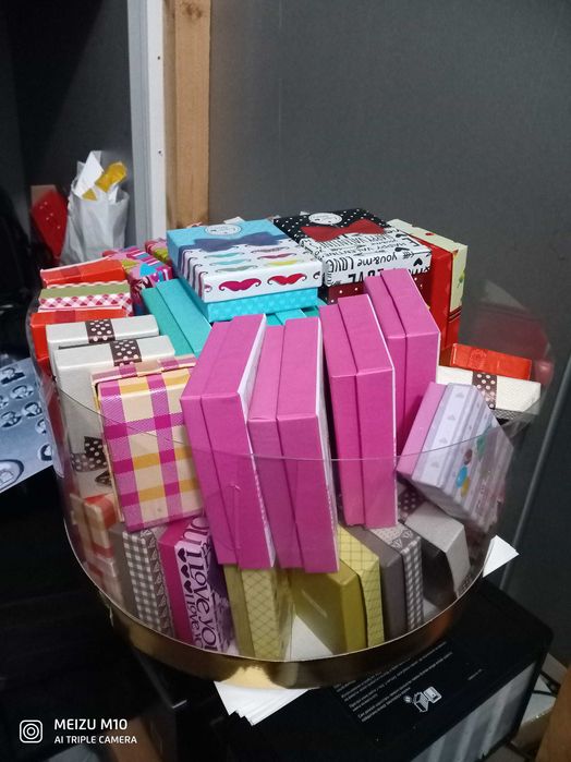 Подарочные коробочки  1000.