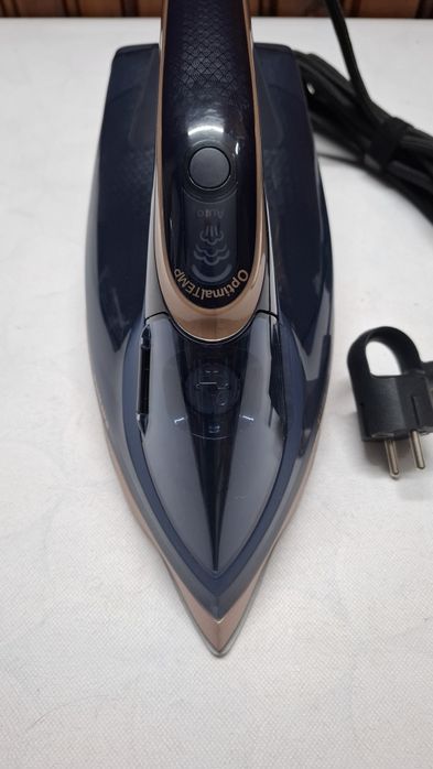 Парна ютия Philips Azur Series 8000 DST8050/20, 3000 W, 260 g пара