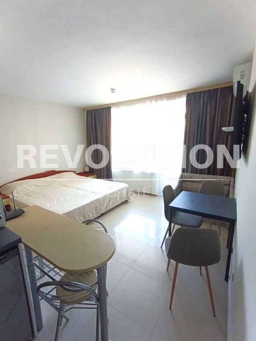 Дава се под наем Едностаен апартамент в Варна, Център - 35 кв.м за 425 € - Снимка #1