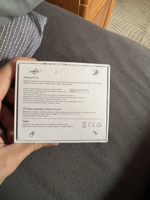 Продавам безупречни airpods 3 pro само дясната слушалка работи