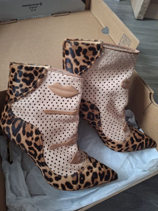 Cizme toamnă-primăvara, perforate  piele naturala.