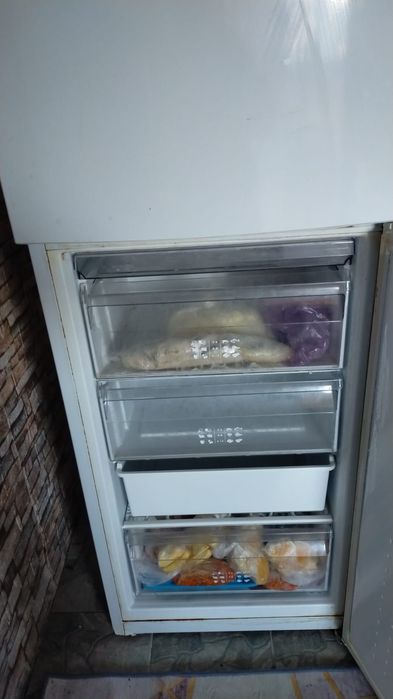 Продам холодильник Атлант