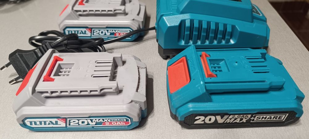 Продавам три батерии Total 20v 2.OAh