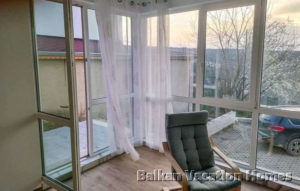 Продава се Двустаен апартамент в с. Аспарухово, Област Варна - 135 кв.м за 1556 €/кв.м - Снимка #1