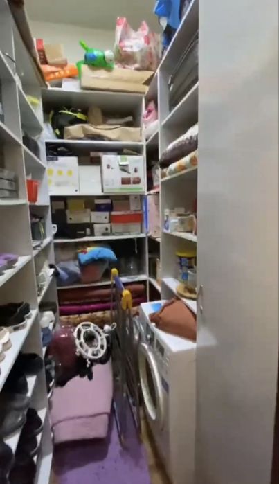Qarshi markazidan 3 xonali uy sotiladi