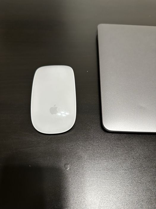 Продаю Macbook Air M1