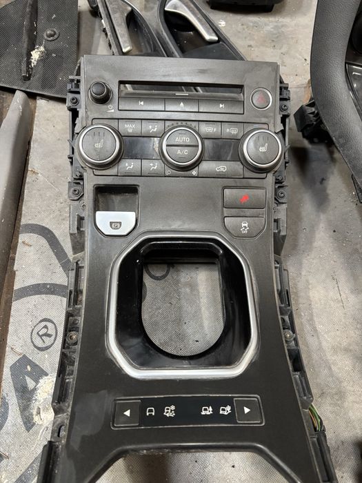 Централна конзола за Range Rover Evoque