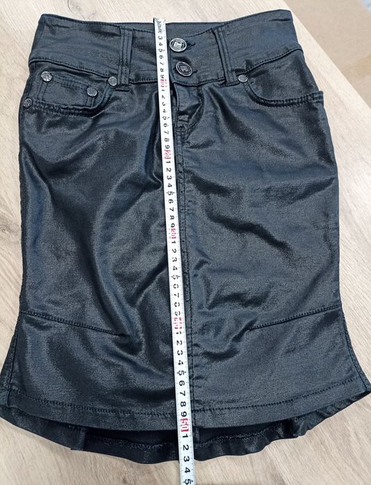 Пола One More Jeans, черна промазана