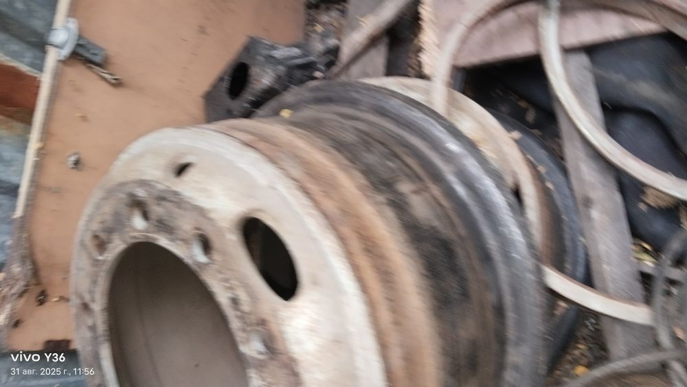 Продам диски на КамАЗ с камерами флерепами