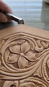 Trusa sculptura in piele