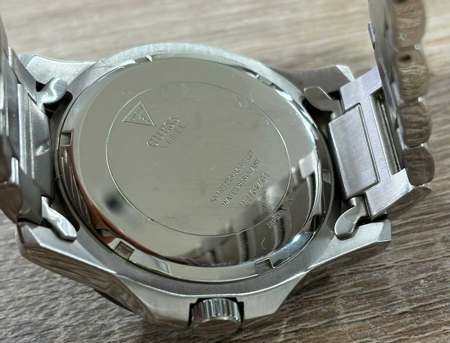 Мъжки часовник Guess W11617G1