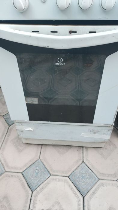 Gaz plita ishlab turibti