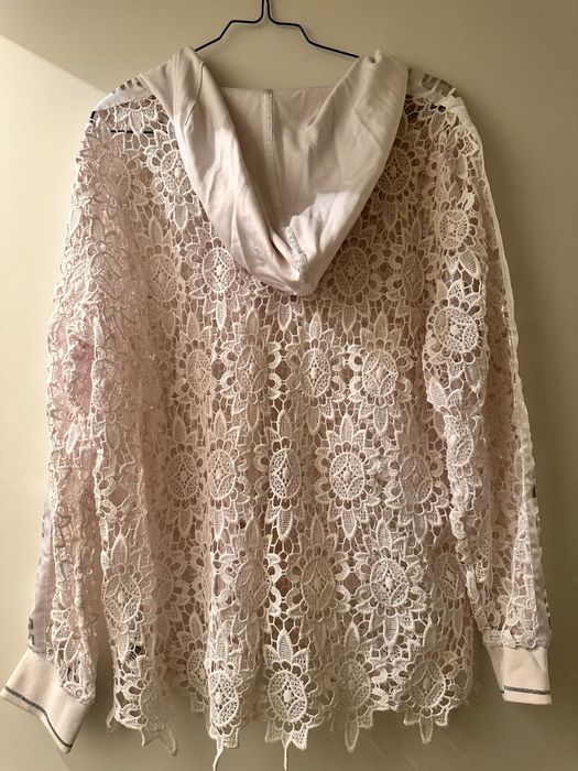 Дантелена блуза с качулка на Monari 44