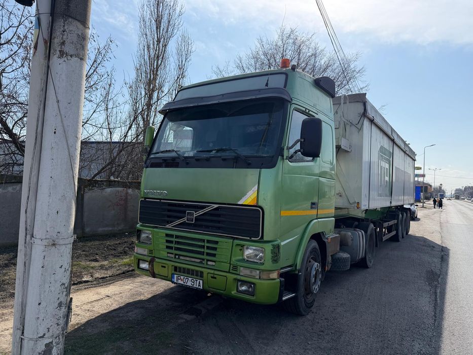Ansamblu Volvo FH12 420 semiremorca cereale Kaiser