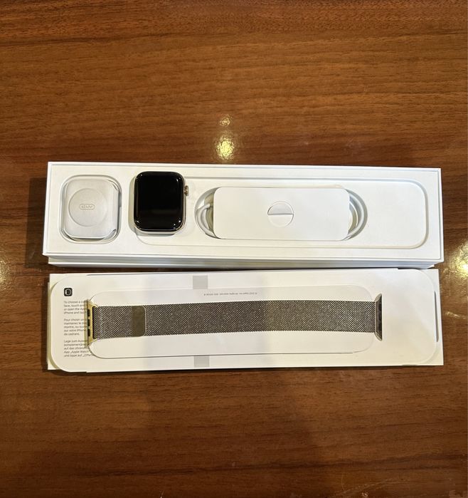 Apple watch 8 series