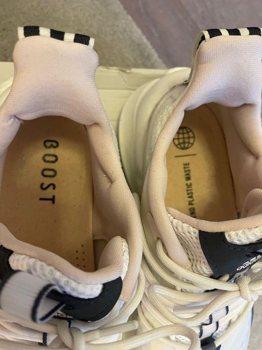 Adidas Alphaboost V1