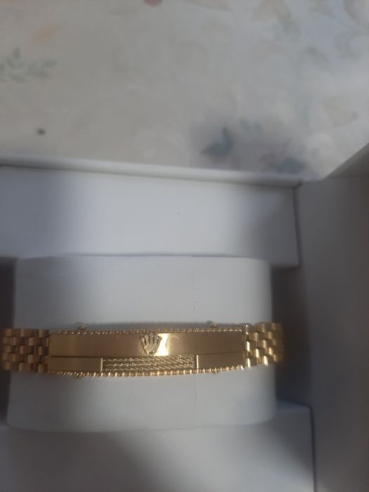 Браслет сотилади йенги так,илмаган