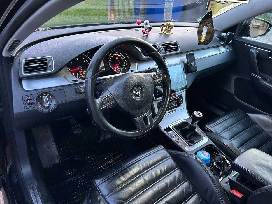 Volkswagen Passat B7 2011