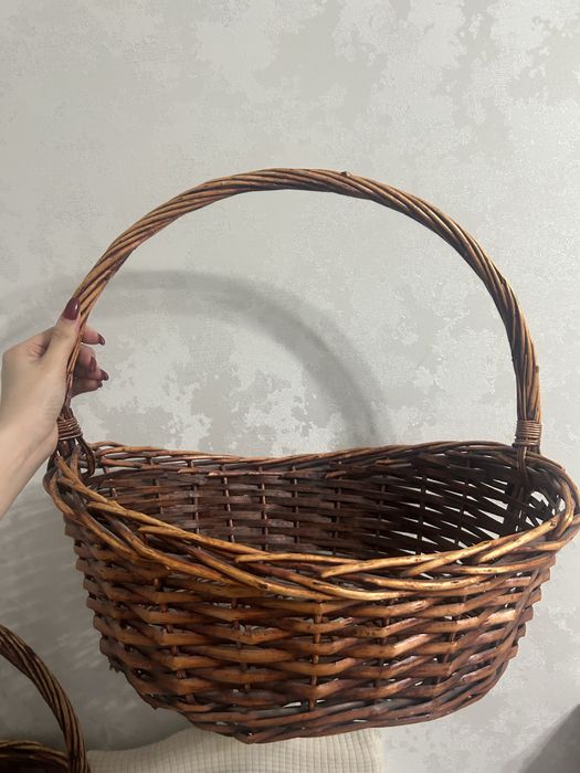 Корзинка плетенная продам