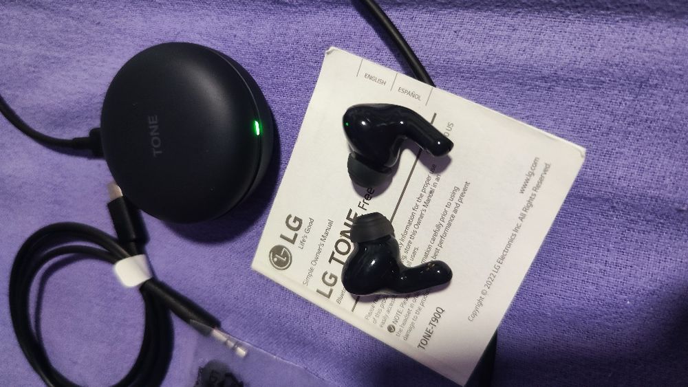 Безжични слушалки LG Tone Free T90Q